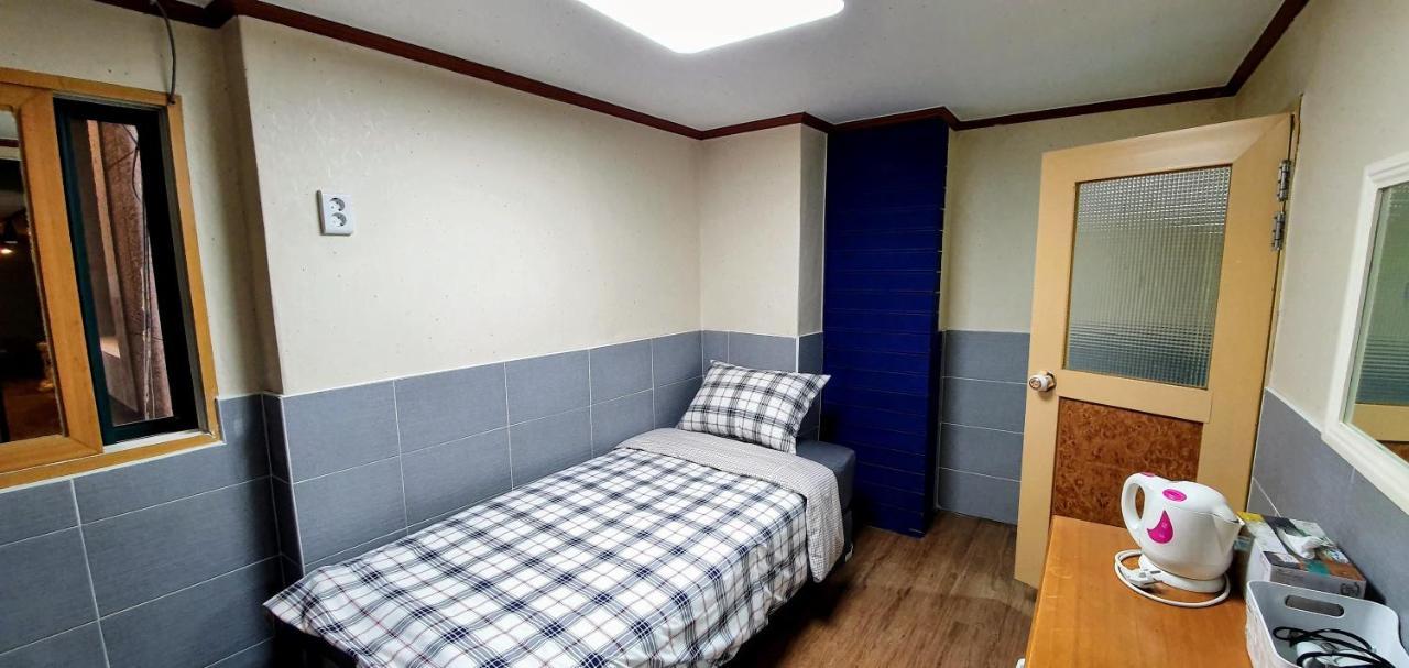 New Sun Guesthouse Myeongdong Seoul Exterior photo