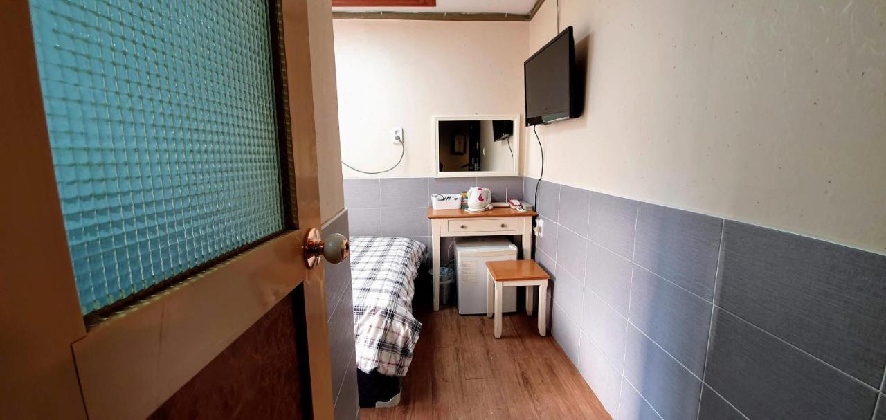 New Sun Guesthouse Myeongdong Seoul Exterior photo